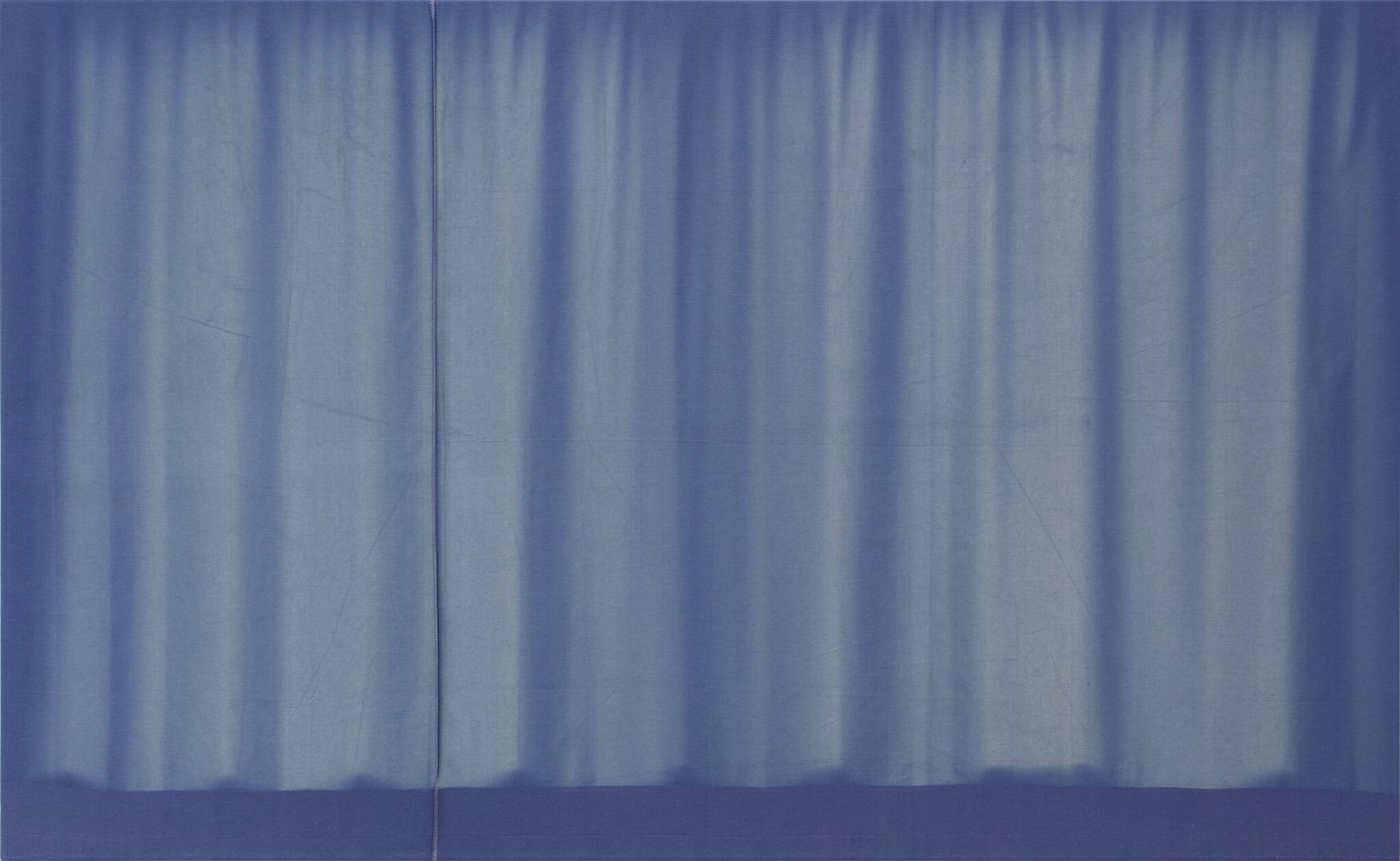 Fig. 1. Marie Lund: <em>Stills</em>, 2013 (detalje). Fundne solblegede gardiner opspændt på blændrammer. Statens Museum for Kunst. KMS8978. © Marie Lund / VISDA