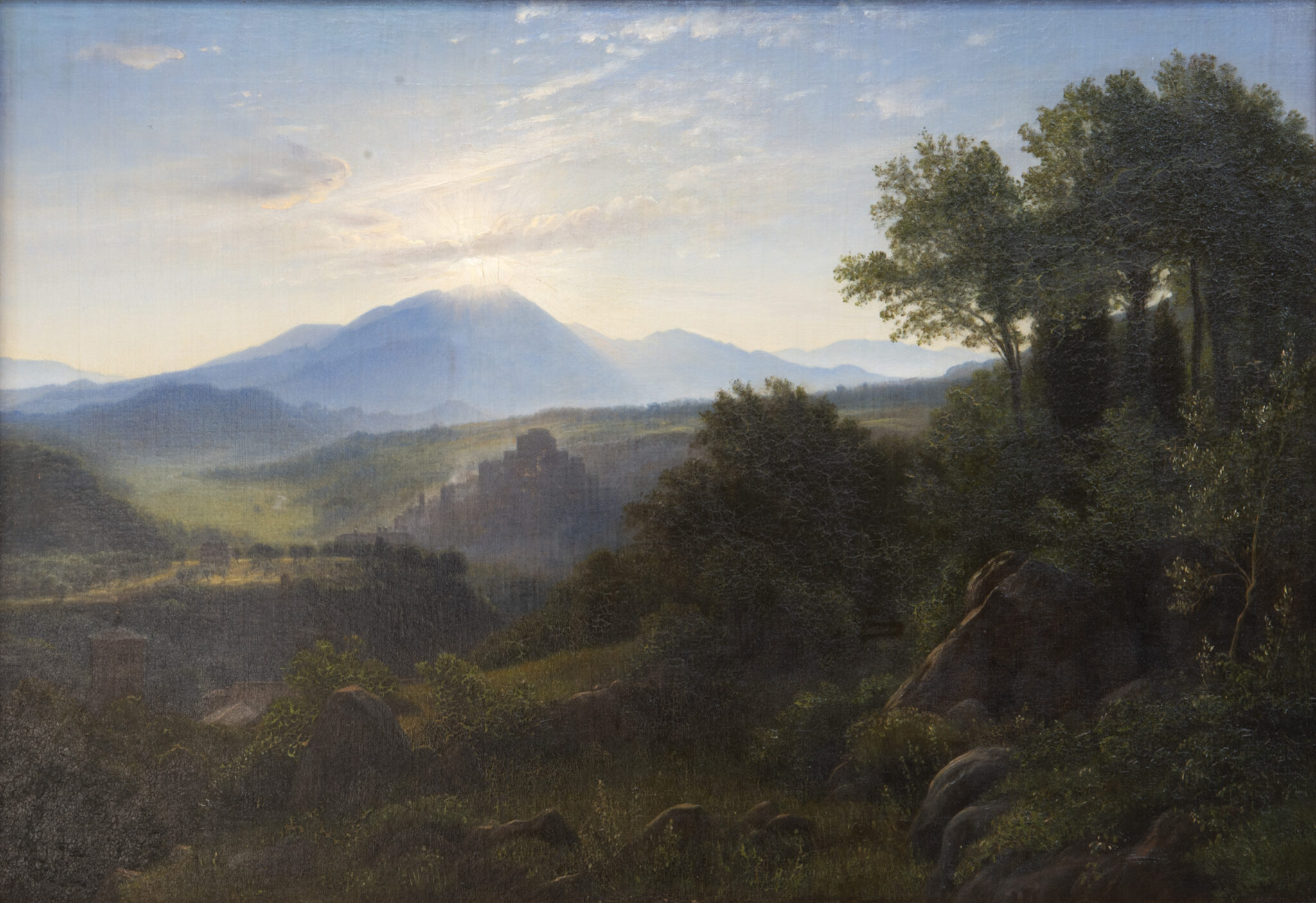 Fig. 3: P.C. Skovgaard, ”Italiensk bjerglandskab i aftenskumring, udsigt til klostret Santa Scolastica nær byen Subiaco”, 1871. Olie på lærred, 59 x 84 cm. Skovgaard Museet, inv.nr. 19.533. Foto: Ole Misfeldt.